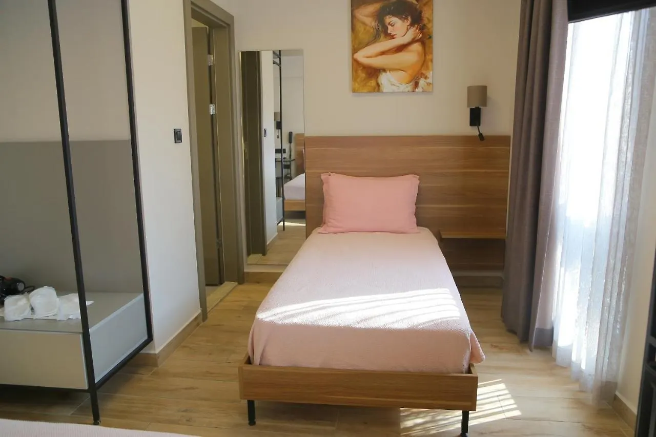 Şenyıldız Hotel İzmir